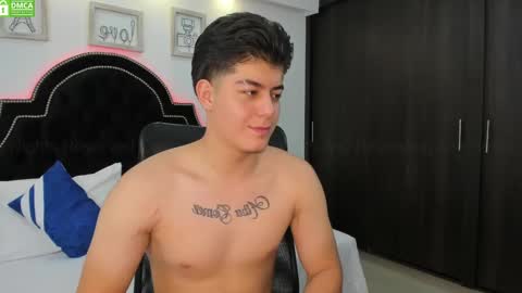 Snapshot of maxxicruz chatting on 01-23-25, 02:17 Maxxi online show from 01-23-25, 02:17