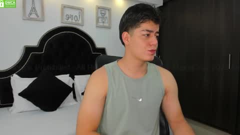 Snapshot of maxxicruz chatting on 01-26-25, 02:30 Maxxi online show from 01-26-25, 02:30