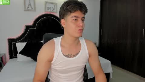 Snapshot of maxxicruz chatting on 02-19-25, 06:00 Maxxi online show from 02-19-25, 06:00