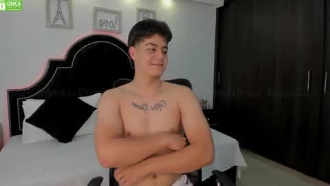 Snapshot of maxxicruz chatting on 02-20-25, 03:12 Maxxi online show from 02-20-25, 03:12