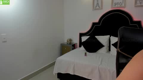 Snapshot of maxxicruz chatting on 02-23-25, 12:19 Maxxi online show from 02-23-25, 12:19