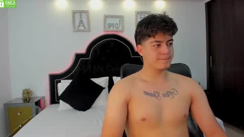 Snapshot of maxxicruz chatting on 02-28-25, 10:17 Maxxi online show from 02-28-25, 10:17