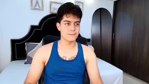 Snapshot of maxxicruz chatting on 09-19-25, 12:56 Maxxi online show from 09-19-25, 12:56