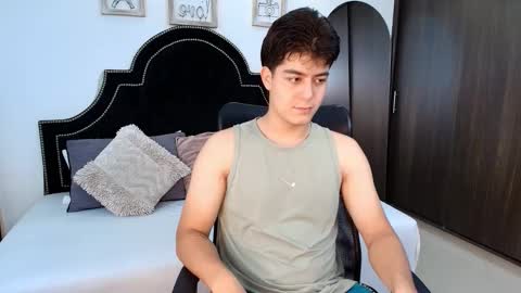 Snapshot of maxxicruz chatting on 09-20-25, 01:28 Maxxi online show from 09-20-25, 01:28