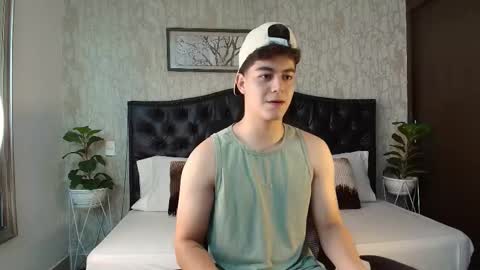 Snapshot of maxxicruz chatting on 11-01-25, 12:23 Maxxi online show from 11-01-25, 12:23