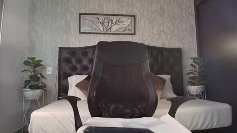 Snapshot of maxxicruz chatting on 11-06-25, 04:57 Maxxi online show from 11-06-25, 04:57