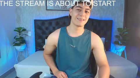 Snapshot of maxxicruz chatting on 11-23-25, 01:27 Maxxi online show from 11-23-25, 01:27