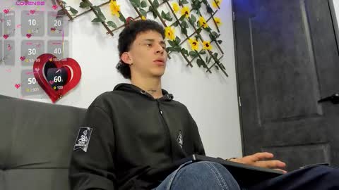 Max online show from 02-12-26, 02:39