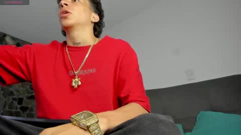 Snapshot of maxxx_bigcock chatting on 06-19-26, 03:22 Max online show from 06-19-26, 03:22