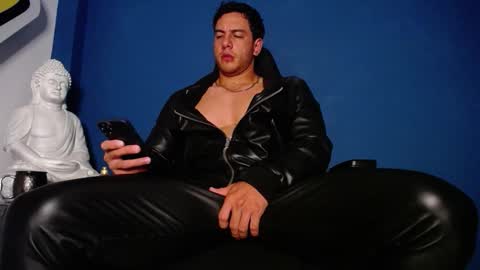 Snapshot of maxxxpowerful chatting on 12-22-25, 12:51 maxxxpowerful online show from 12-22-25, 12:51