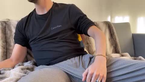 Snapshot of maxxxurbate chatting on 12-15-24, 12:49 MaxXxurbate online show from 12-15-24, 12:49