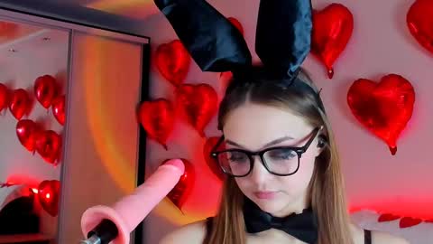 Snapshot of may_fl0wer chatting on 02-13-25, 02:42 May Flower online show from 02-13-25, 02:42