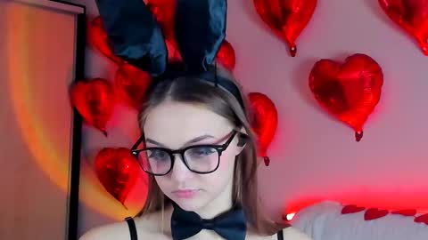 Snapshot of may_fl0wer chatting on 02-13-25, 05:44 May Flower online show from 02-13-25, 05:44