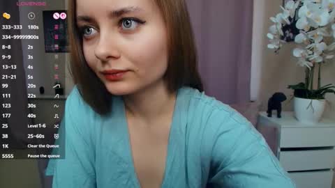 Snapshot of may_wow chatting on 03-19-26, 09:13 Katrin online show from 03-19-26, 09:13