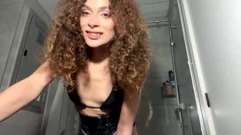 Maya transgirl online show from 01-07-26, 08:44