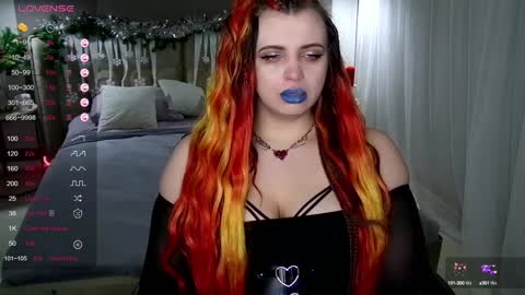 Snapshot of maya_mils chatting on 01-08-25, 01:11 Maya Mils online show from 01-08-25, 01:11