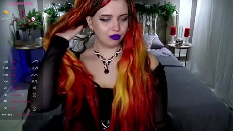 Snapshot of maya_mils chatting on 01-11-25, 01:48 Maya Mils online show from 01-11-25, 01:48