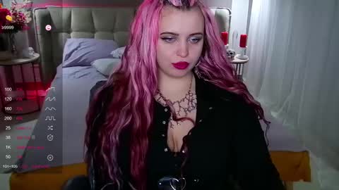 Snapshot of maya_mils chatting on 02-16-25, 04:09 Maya Mils online show from 02-16-25, 04:09