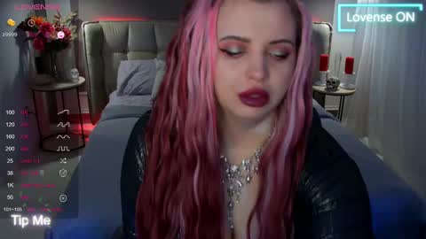 Snapshot of maya_mils chatting on 03-11-25, 01:05 Maya Mils online show from 03-11-25, 01:05