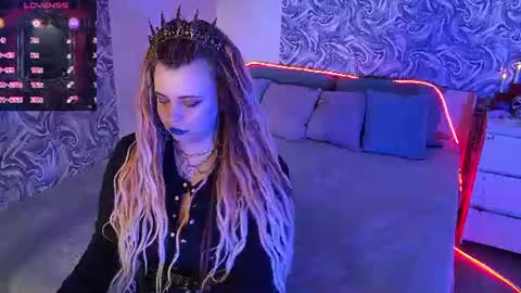 Snapshot of maya_mils chatting on 07-04-26, 01:01 Maya Mils online show from 07-04-26, 01:01