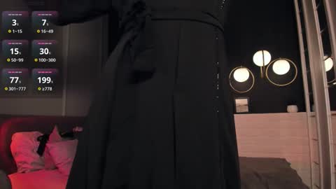 Woman online show from 11-14-25, 12:37