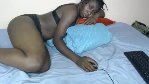 Snapshot of maya_nyla chatting on 03-10-26, 01:32 Faith online show from 03-10-26, 01:32