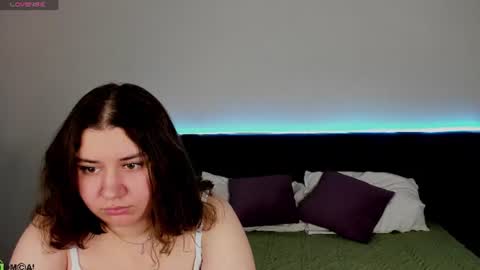 Snapshot of maya_raay chatting on 06-13-26, 01:14 Maya online show from 06-13-26, 01:14