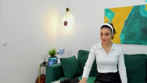 Snapshot of maya_rogerss chatting on 01-21-25, 07:06 Maya online show from 01-21-25, 07:06