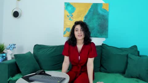 Snapshot of maya_rogerss chatting on 01-22-25, 08:49 Maya online show from 01-22-25, 08:49