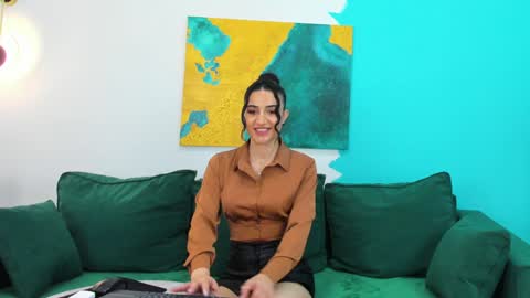 Snapshot of maya_rogerss chatting on 01-27-25, 05:26 Maya online show from 01-27-25, 05:26