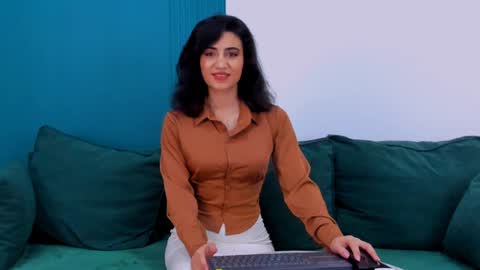 Snapshot of maya_rogerss chatting on 02-02-25, 05:15 Maya online show from 02-02-25, 05:15