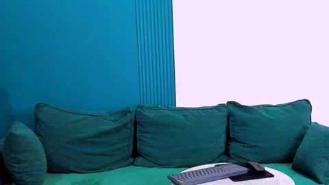 Snapshot of maya_rogerss chatting on 02-11-25, 02:46 Maya online show from 02-11-25, 02:46