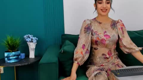 Snapshot of maya_rogerss chatting on 02-23-25, 02:25 Maya online show from 02-23-25, 02:25