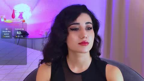 Snapshot of maya_rogerss chatting on 10-05-25, 02:26 Maya online show from 10-05-25, 02:26