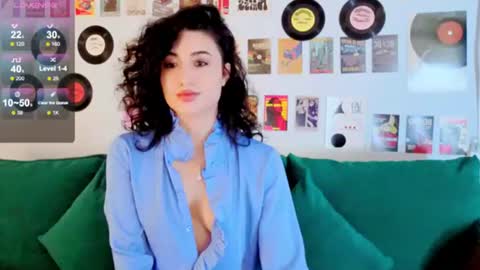 Snapshot of maya_rogerss chatting on 06-18-26, 02:54 Maya online show from 06-18-26, 02:54
