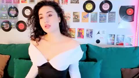 Snapshot of maya_rogerss chatting on 07-14-26, 02:56 Maya online show from 07-14-26, 02:56