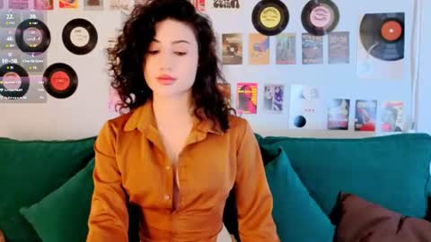 Snapshot of maya_rogerss chatting on 07-21-26, 03:03 Maya online show from 07-21-26, 03:03