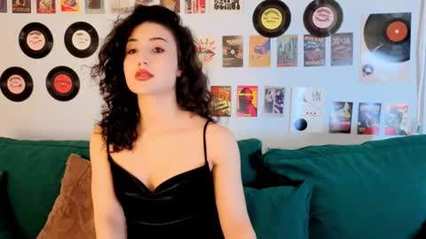 Snapshot of maya_rogerss chatting on 07-22-26, 02:53 Maya online show from 07-22-26, 02:53