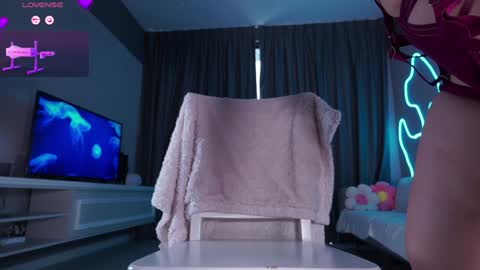 Snapshot of mayabaee1 chatting on 01-23-25, 01:51 Maya online show from 01-23-25, 01:51