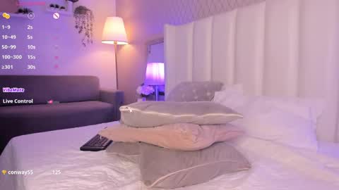 Snapshot of mayacardenas chatting on 12-27-24, 05:09 Maya online show from 12-27-24, 05:09