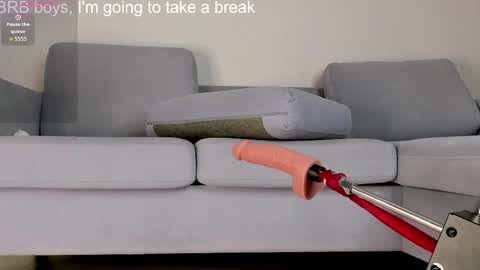 Mia online show from 04-18-26, 07:58