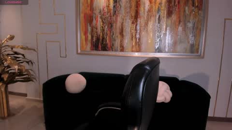 Maya online show from 09-26-25, 03:32