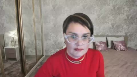 Snapshot of mayanoire chatting on 06-13-26, 07:23 Maya online show from 06-13-26, 07:23