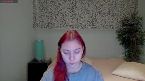 Snapshot of maybe_mia chatting on 01-30-25, 01:22 Mia GMT2 Mon 3-9 AM Tue 3-9 AM Wed 3-9 AMThur 10 AM - 4 PM Fri 3-9 AM Sat 3-9 AM Sun 3-9 AM. online show from 01-30-25, 01:22