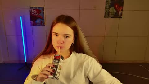 maybloom_ online show from 11-11-25, 09:20