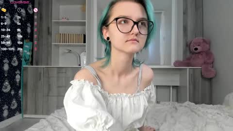 Mia online show from 01-19-25, 03:08