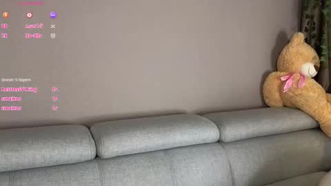 Mia online show from 01-20-25, 04:43