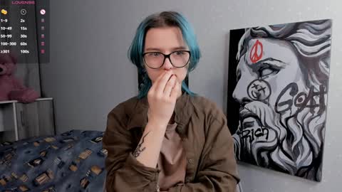 Mia online show from 01-25-25, 01:21