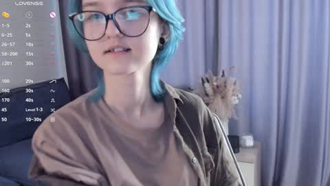 Mia online show from 01-27-25, 03:47