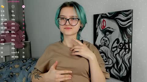 Mia online show from 01-28-25, 01:29